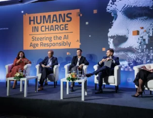 Participants of the 2nd panel discussion at the Humans in Charge AI conference: Maria Luciana Axente, László Drajkó, Imre Porkoláb, George Tilesch and moderator Krisztina Bombera. The symposium was held on 2 October 2023 in Hotel Helia, Budapest, Hungary.
